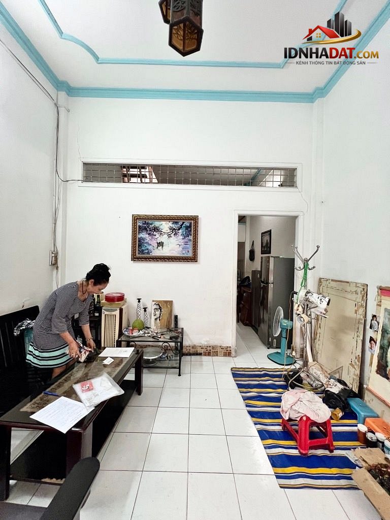 BÁN GẤP! Nhà 2 Tầng Hẻm 6m Tô Hiệu, Phú Thạnh – Vị Trí Vàng, Giá 5.4 Tỷ!