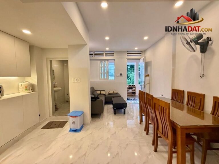 Bán gấp nhà cư xá Điện Lực Thủ Đức, ô tô đậu cửa, chỉ 2,65 tỷ – Cơ hội không thể bỏ lỡ! cate_realty . quick-city: TP Hồ Chí Minh.quick-district: Quận Thủ Đức.price_number: 2,65 tỷ.floor: 70m2