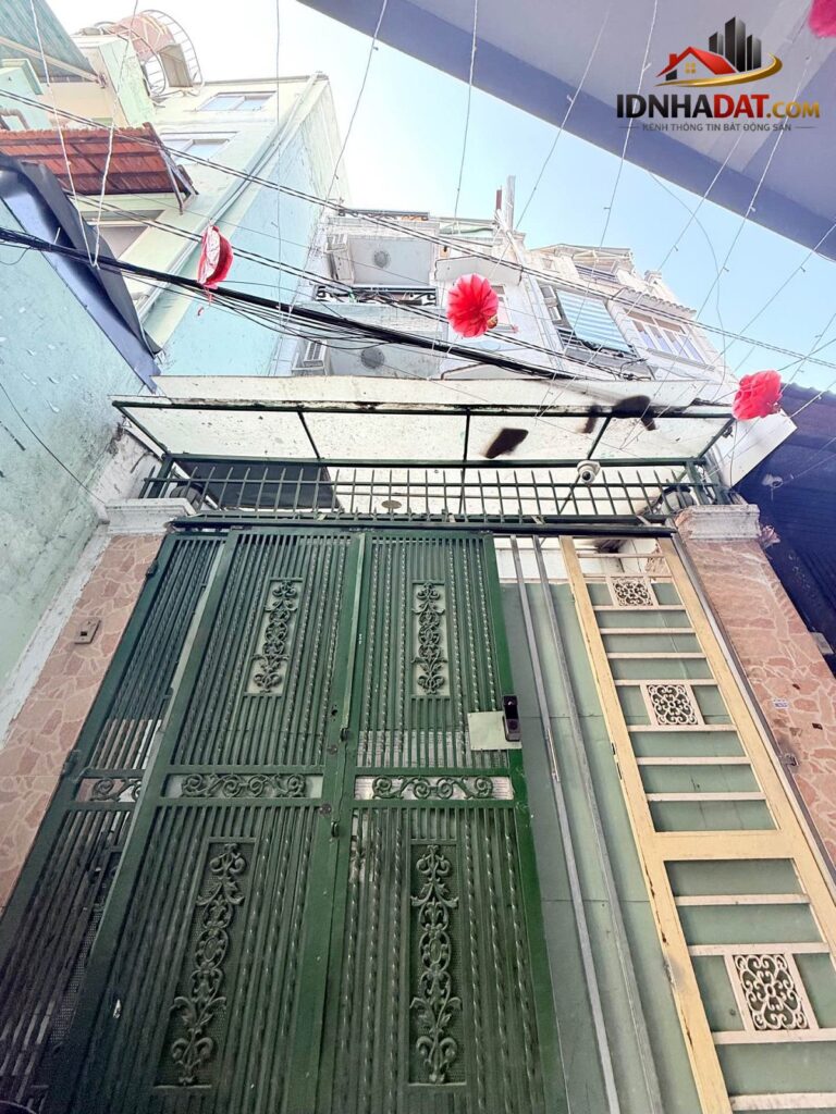 Gà đẻ trứng vàng – CHDV Nguyễn Thượng Hiền, P.6, Bình Thạnh – Đối diện cao ốc Botanic