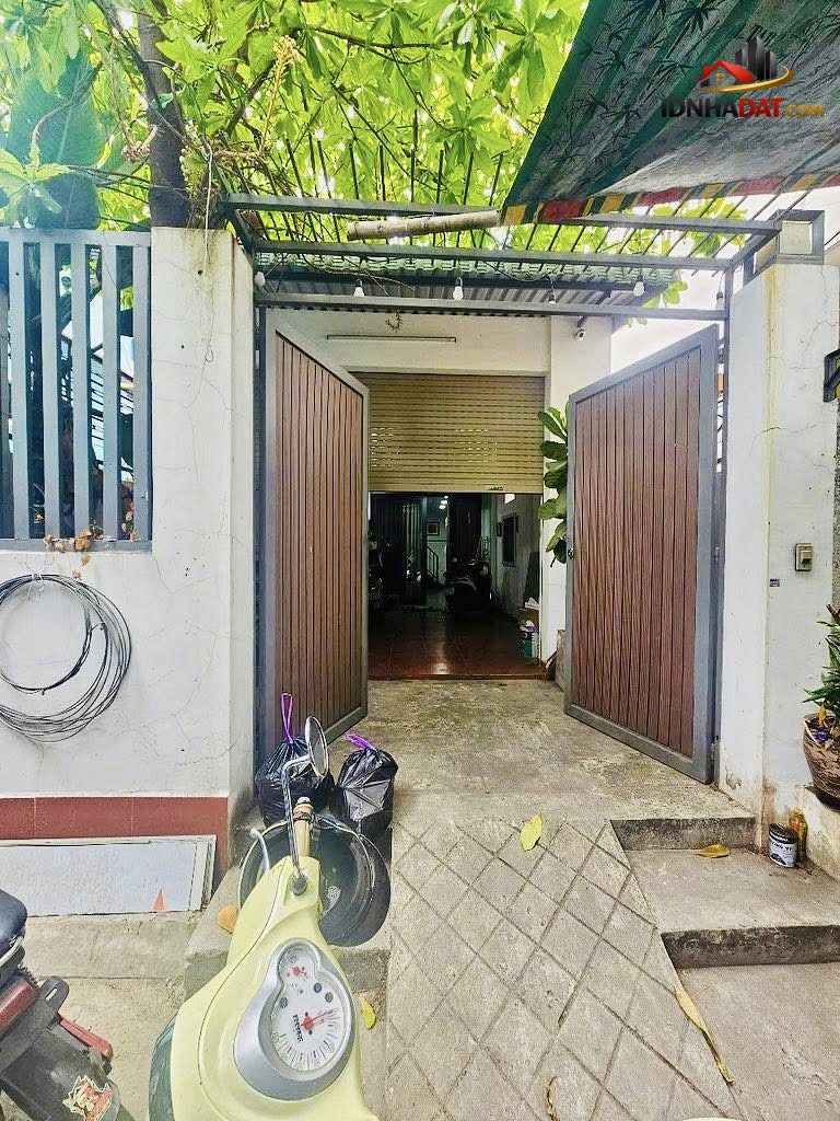 Bán nhà giáp Đầm Sen Quận 6 hxh 2 tầng 74m2 nở hậu khu dân trí nhỉnh 7