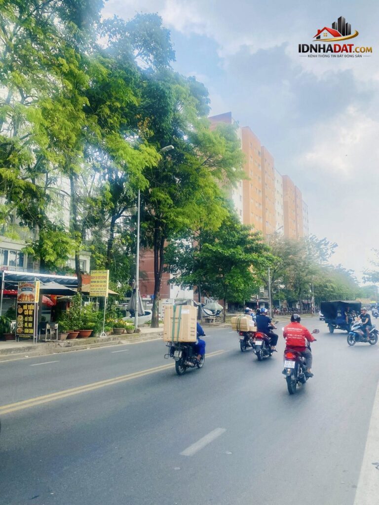 Bán nhà mặt tiền giá hẻm gần Aeon Mall Tân Phú, 2 tầng, 76m², nhà đẹp ở ngay nhỉnh 7