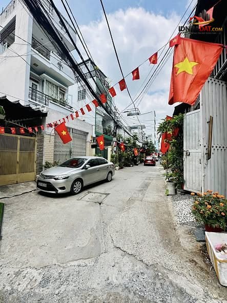 Bán nhà gần chợ Tân Hương, hẻm Nguyễn Súy, Phú Thọ Hòa, TP HCM