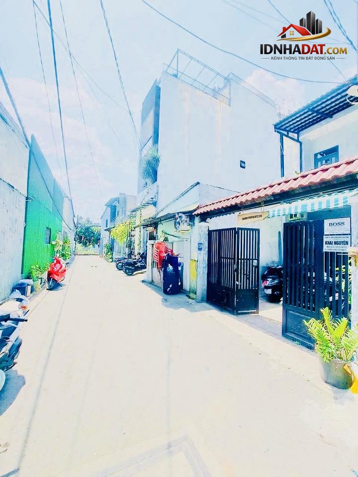 Bán nhà ngay Aeon Tân Phú – xe hơi ngủ trong nhà – 73m nở hậu – 2 tầng chỉ 6.x