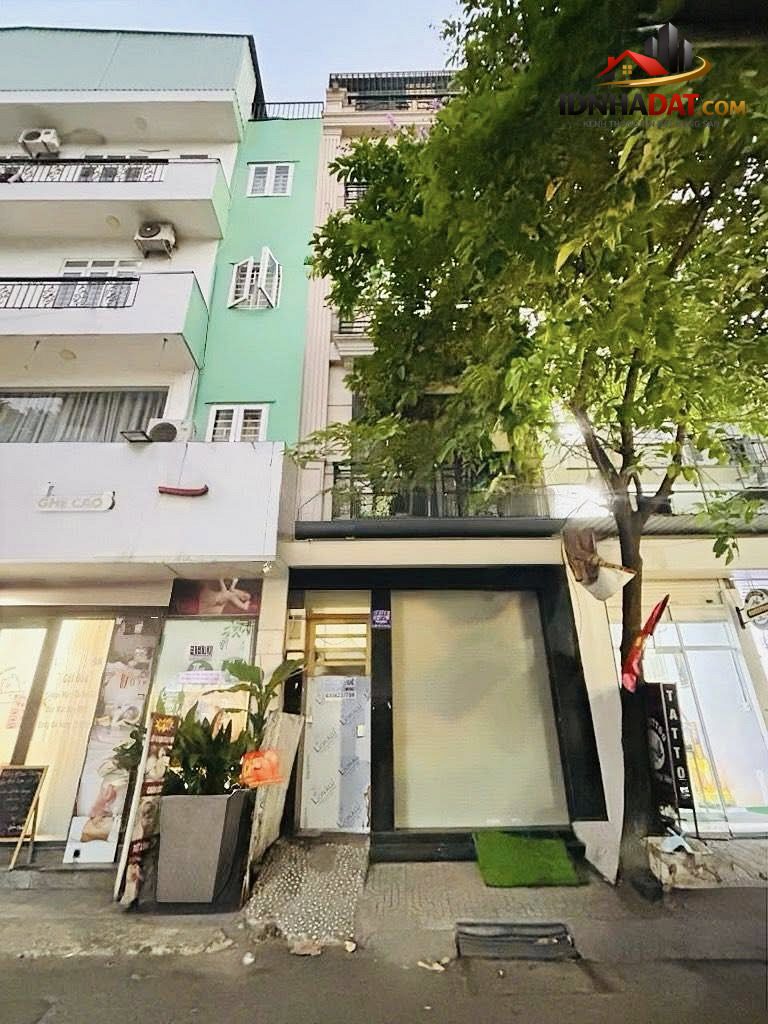 Bán căn hộ dịch vụ 25 phòng tại Đường Tô Hiệu, Phú Thạnh, TP HCM