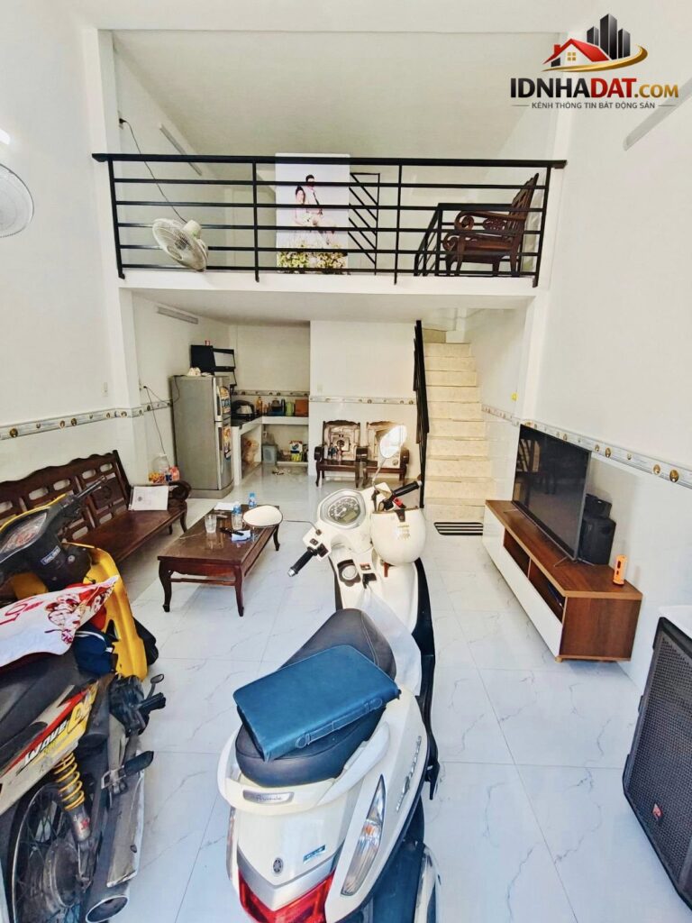 Nhà 2 mặt hẻm tải 3 tầng tại khu Aeon Tân Phú, 64m², dòng tiền nhỉnh 6