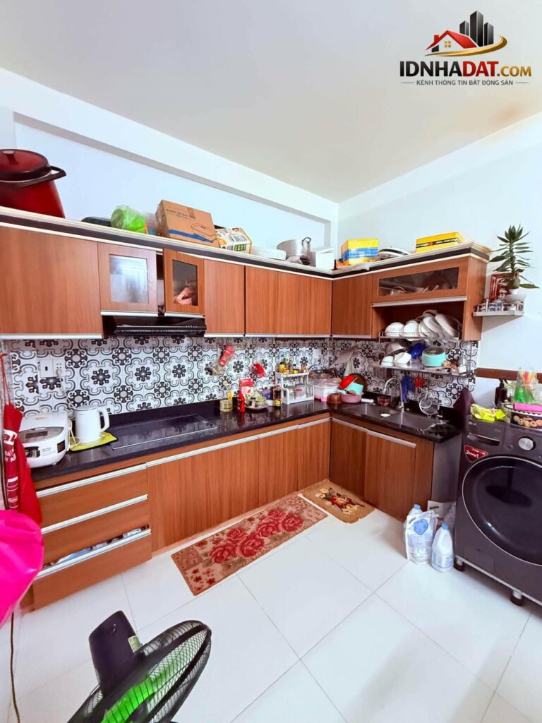 Nhà đẹp Tân Phú 5 tầng ngay trung tâm chỉ 9 tỷ