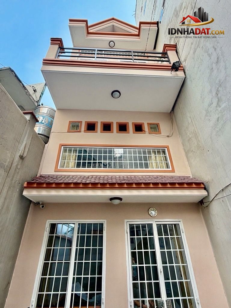 Nhà hiếm Nguyễn Văn Trỗi Phú Nhuận giá 5.x tỷ 3 tầng BTCT nở hậu hoàn công