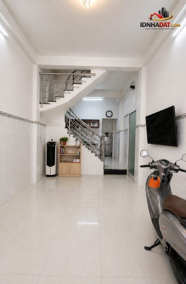 Bán nhà TÂN BÌNH vị trí đẹp, LẠC LONG QUÂN, Hẻm 4M, nhỉnh 5 TỶ – Bán nhà – Tân Bình – TP HCM – Diện tích 0m2 – Giá 5.5 tỷ