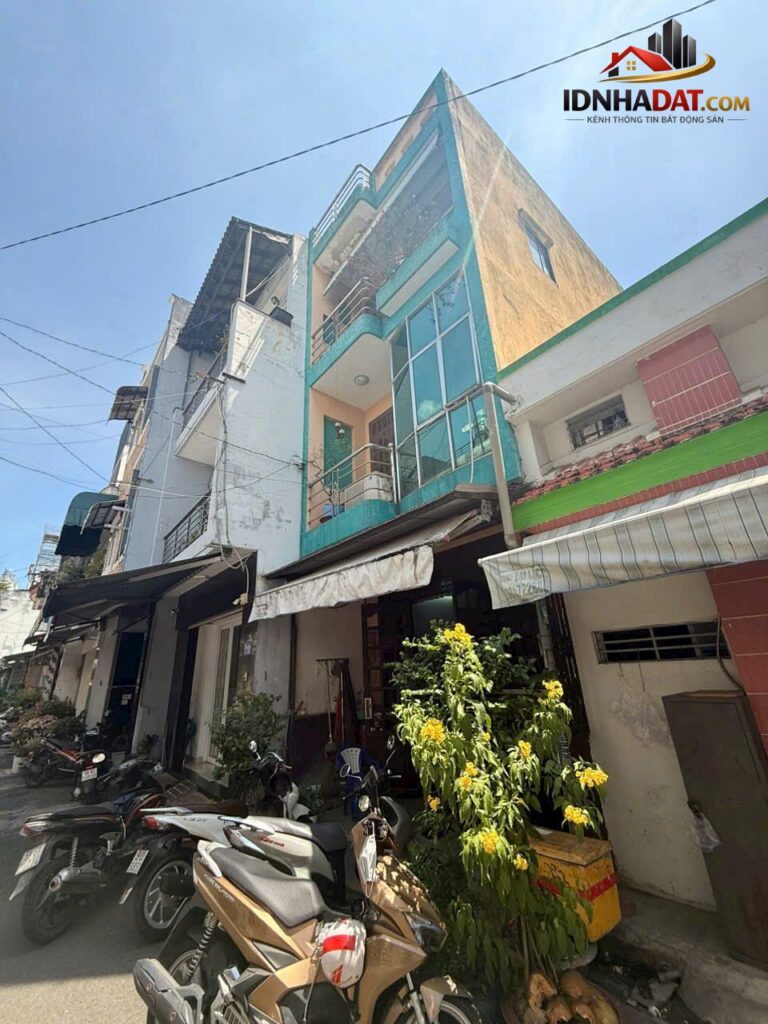 Bán nhà hẻm 6m thông Đô Đốc Long, 3 Tầng đẹp ở ngay, 4 x10m, chỉ 6.3 Tỷ