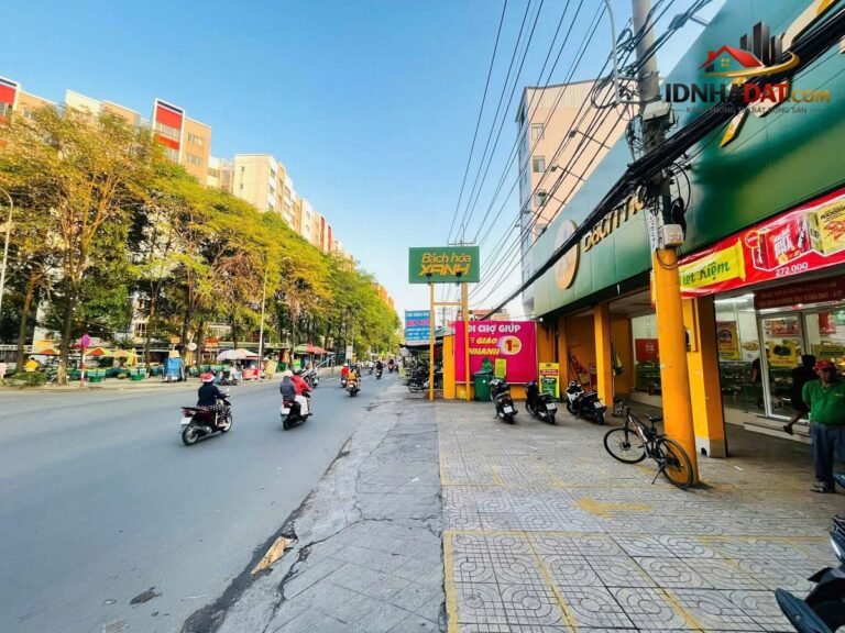Bán nhà mặt tiền Hương Lộ 3 – đối diện Celadon City, 9x34m, 4 tầng – 1 đời chủ, chỉ 39,9 tỷ.