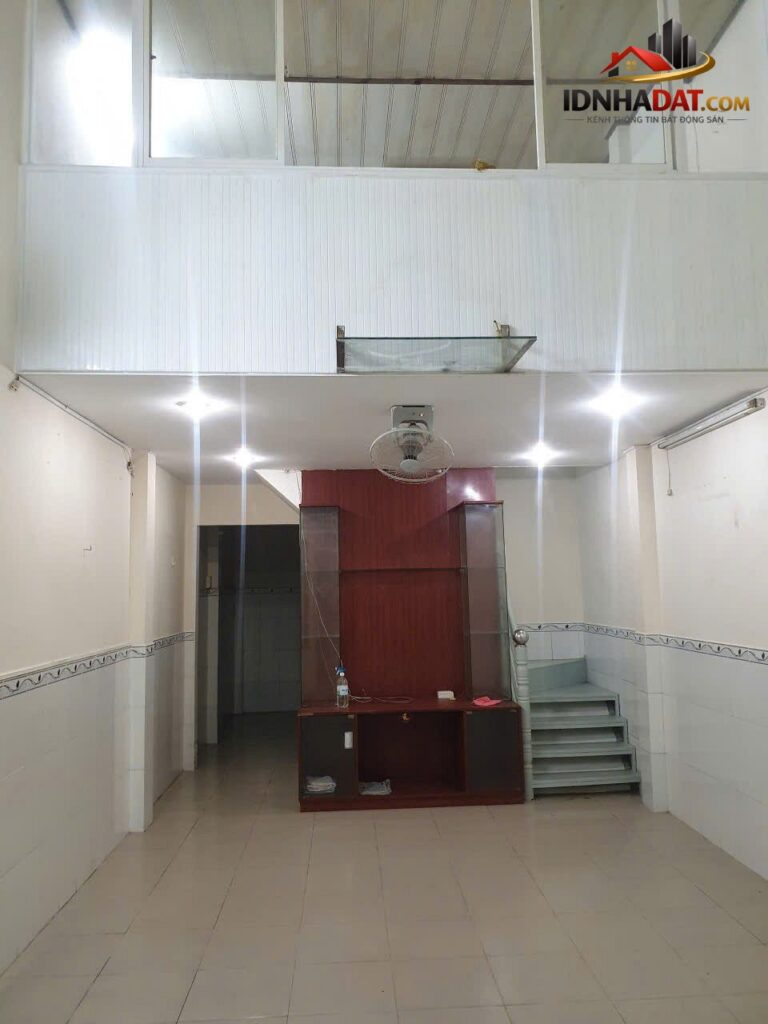 Giảm 400tr gấp bán nhà Tân Kỳ Tân Quý, Tân Phú 56m2 ngang đẹp 4m, 44m2-2 tầng nhỉnh 3 tỷ