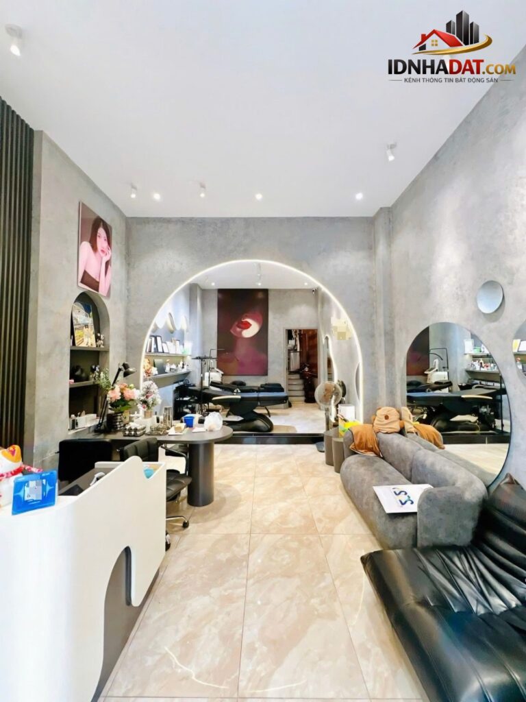 Mặt tiền khu Bàu Cát, Tân Bình – 4×18,5 – 4 tầng – chỉ loanh quanh 18 tỷ