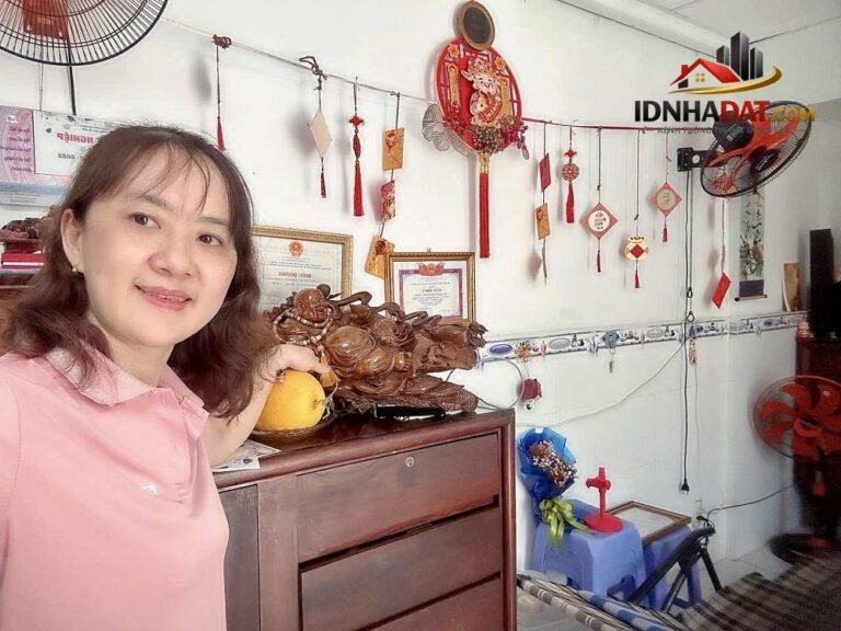 Mua 1 được 2- nhà ngang siêu lớn 12.3m2- 10m ra mặt tiền xe hơi đ.xóm chiếu- gần trường đại học – Bán nhà trong ngõ , hẻm – Quận 4 – TP Hồ Chí Minh – Diện tích 55m2 – Giá 6.7 tỷ