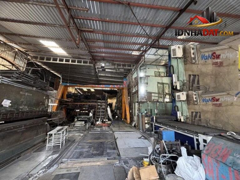 Bán nhà mặt tiền tỉnh lộ 10 – gần khu tên lửa, 23x70m, 900m2, 3 tầng, thu 160tr, 68 tỷ