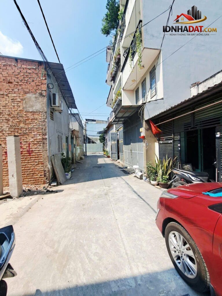 Bán gấp nhà đ số 4 gần trường THPT Bình Hưng Hòa Bình Tân 72m2-2 tầng nhỉnh 5 tỷ