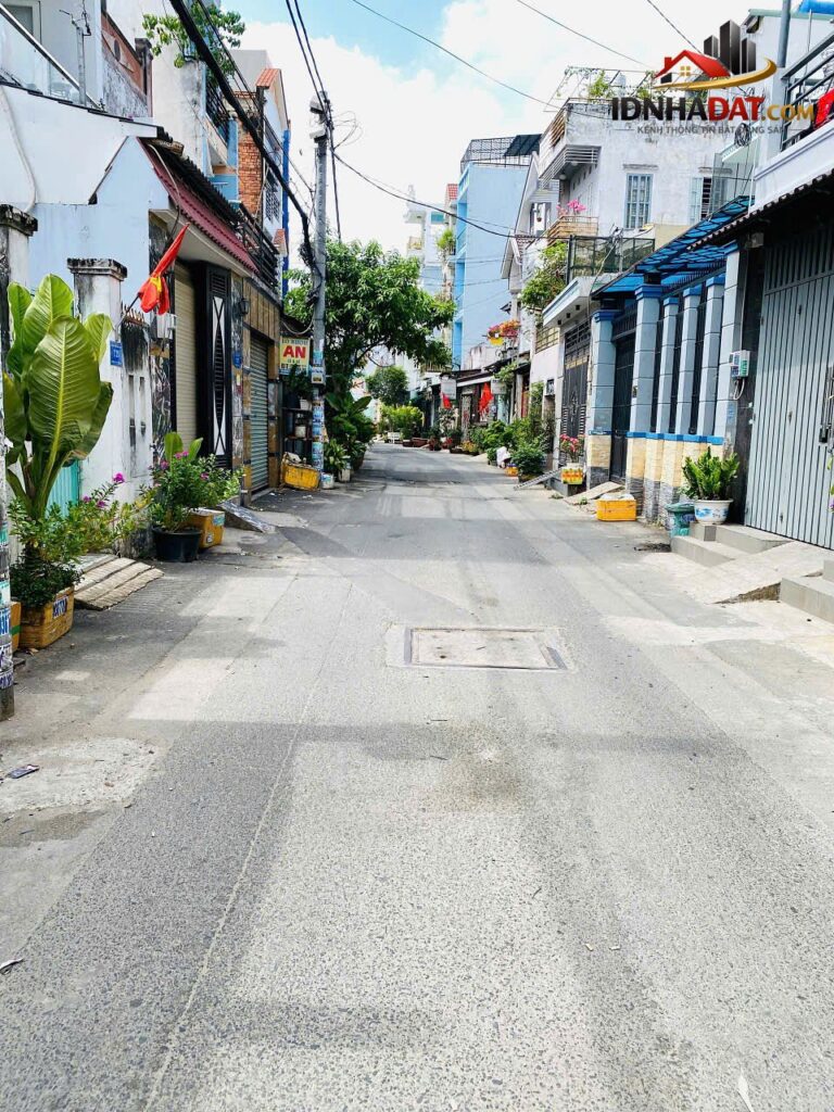 Siêu phẩm liên khu 5-6 ngay chợ giáp Tân Phú hẻm 8m thông 64m2 -5 tầng nhỉnh 6 tỷ