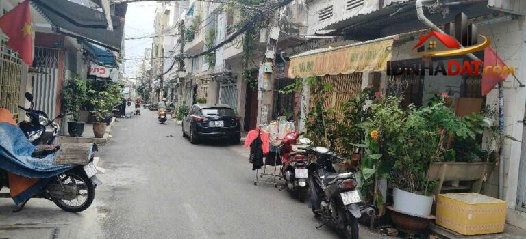 Nhà Lạc Long Quân – 4 Tầng – 3 Tỷ Hơn – 4 PN, 4WC – Đầm Sen 200M – Q11