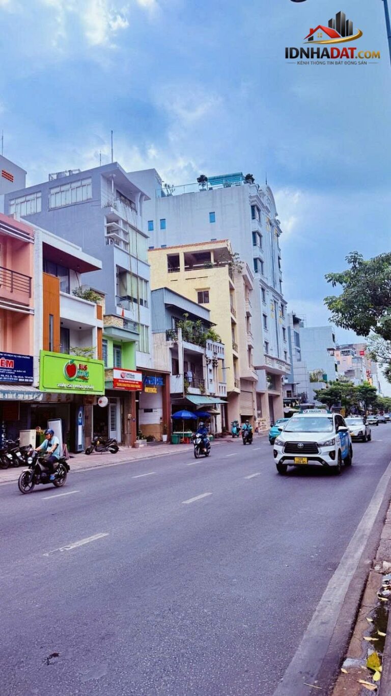 Bán nhà mặt tiền Hồng Hà – ngay sân bay Tân Sơn Nhất, 5,3x21m, 3 tầng, còn 26,2 tỷ tl