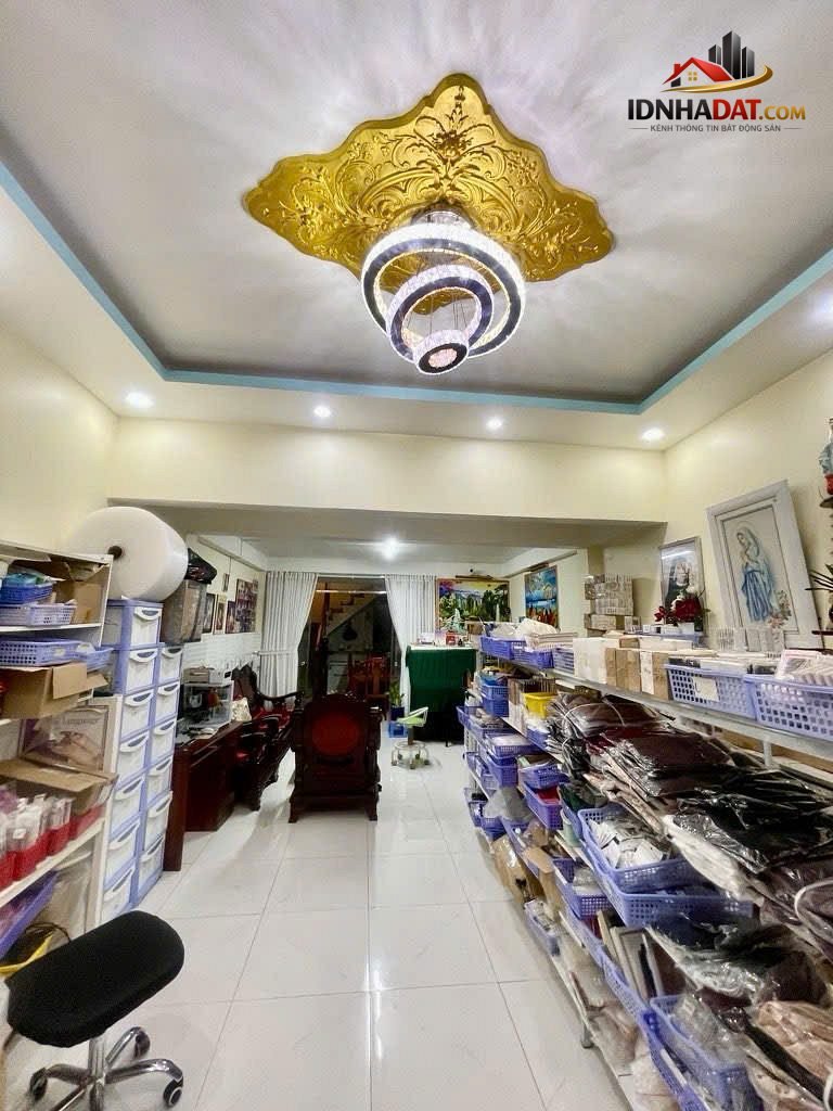Bán nhà 1/ Bình Long, Tân Phú – 70m2 – 4 tầng nở hậu nhẹ tài lộc – Hẻm 5m – Kinh doanh – Giá 6.5 tỷ