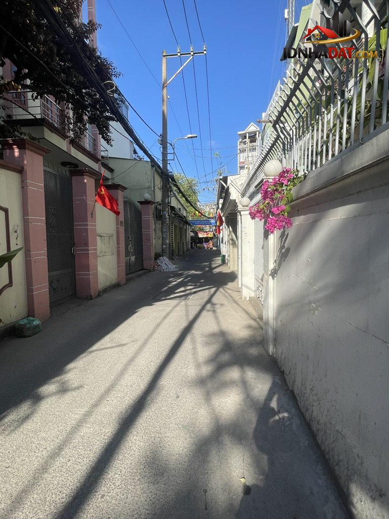 Bán nhà 3 tầng – Ô tô đỗ cửa – Thống Nhất Gò Vấp – Gần Vincom – 45m2 – Nhỉnh 4 tỷ