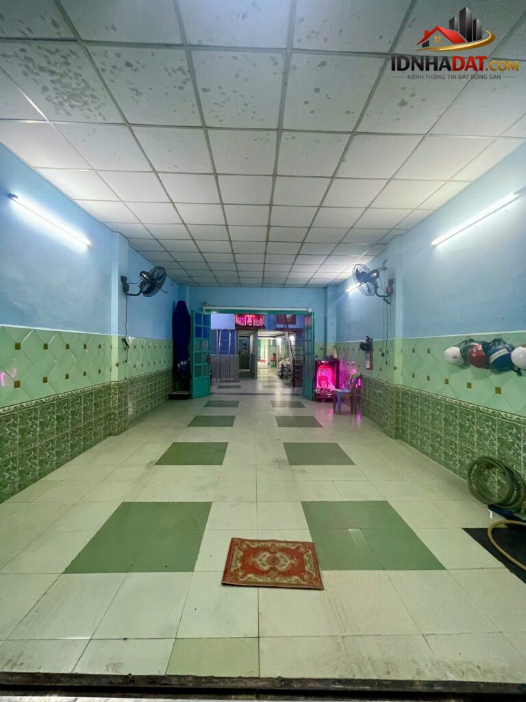 Cho thuê nhà mặt tiền Bãi Sậy làm kho sau lưng chợ Kim Biên Q5