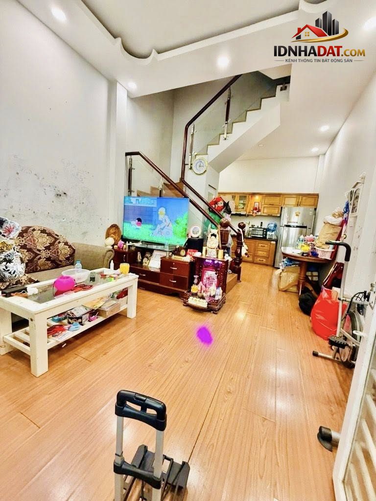 Bán nhà hxh gần Aeon Mall 50m2 nở hậu 2 tầng 3pn nhỉnh 5 tỷ