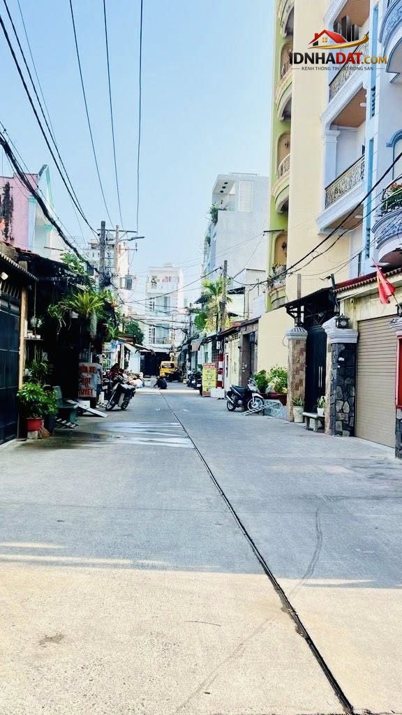 Nhà mới 5 tầng Thạch Lam hẻm xe hơi thông full nội thất cao cấp chỉ 7.x tỷ