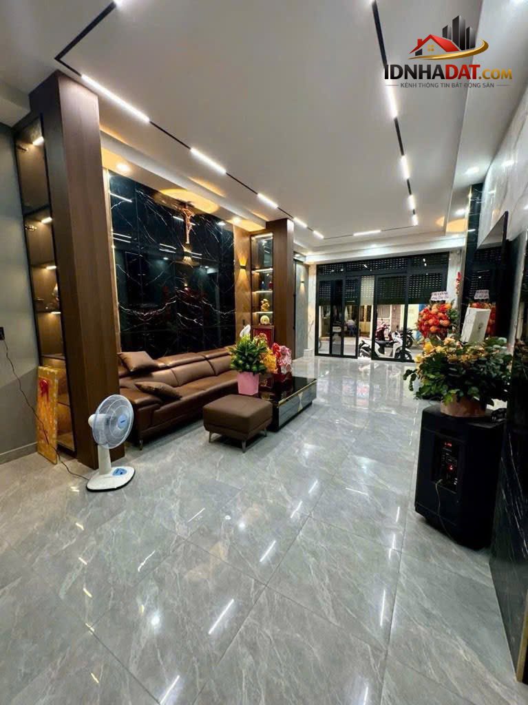 Giá 8 tỷ hơn có ngay nhà mới tinh ở Lạc Long Quân, P8, Tân Bình