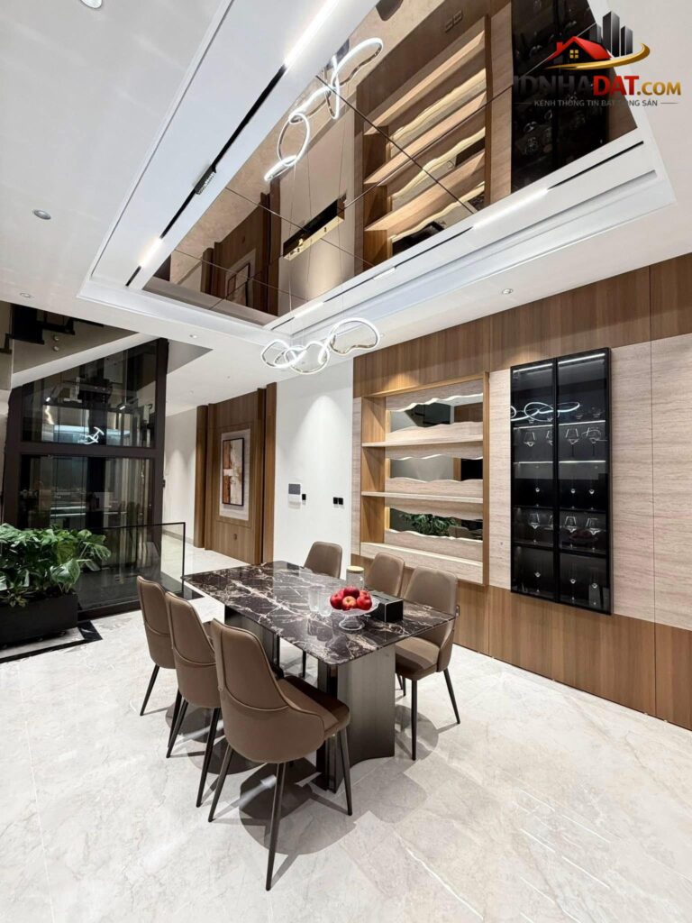 Bán nhà hẻm Hoàng Văn Thụ, Phường 4, Tân Bình chỉ 9,5 tỷ