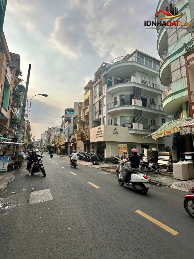 Bán Gấp Nhà Mặt Tiền Kinh Doanh Hòa Hảo Quận 10