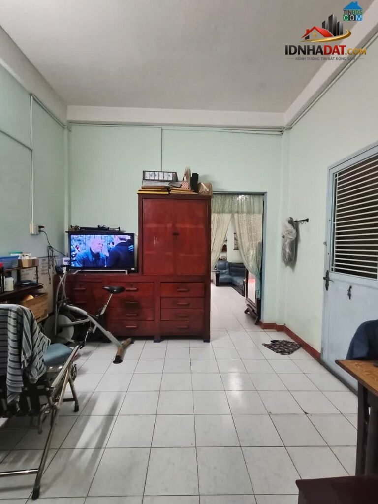 Sở hữu ngay nhà riêng 4 phòng ngủ, diện tích 48m2, chỉ 6.9 tỷ tại Quận 5, Hồ Chí Minh!