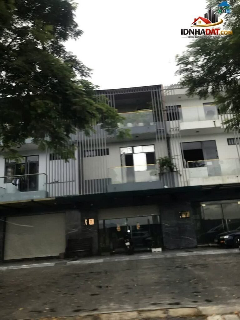Cơ hội đầu tư tại Đà Nẵng – Bán nhà mặt phố 3 tầng, diện tích 144m2, giá chỉ 18 tỷ, view sông Hàn tuyệt đẹp!