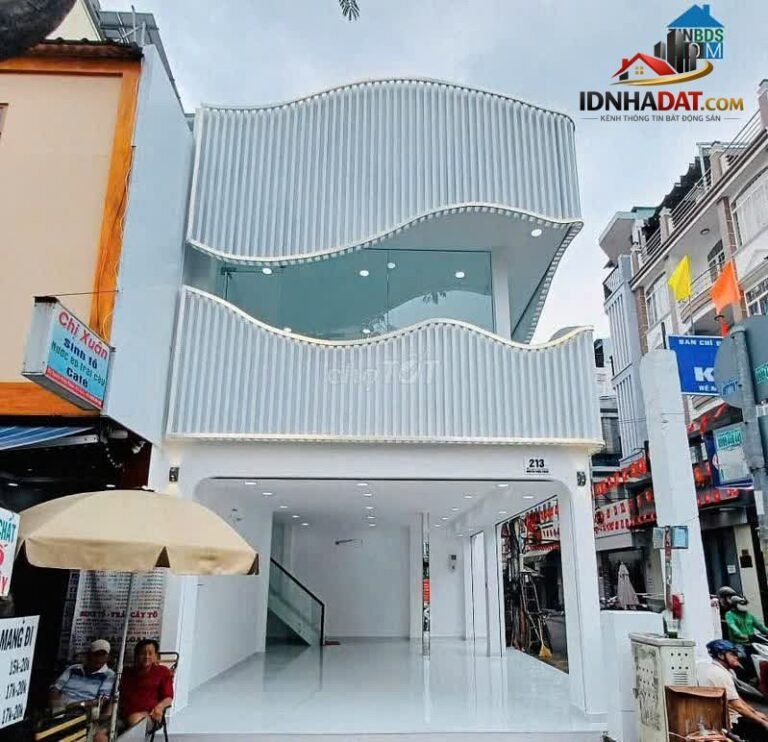 Bán nhà mặt phố giá tốt chỉ 22.9 tỷ, diện tích 41m2, vị trí đắc địa tại Quận 3, TP Hồ Chí Minh.