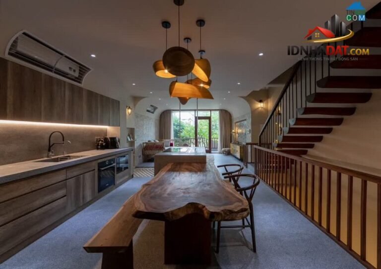 Bán nhà mặt phố siêu đẹp 81m² tại Phú Nhuận, giá chỉ 10.3 tỷ – Cơ hội hấp dẫn cho đầu tư!
