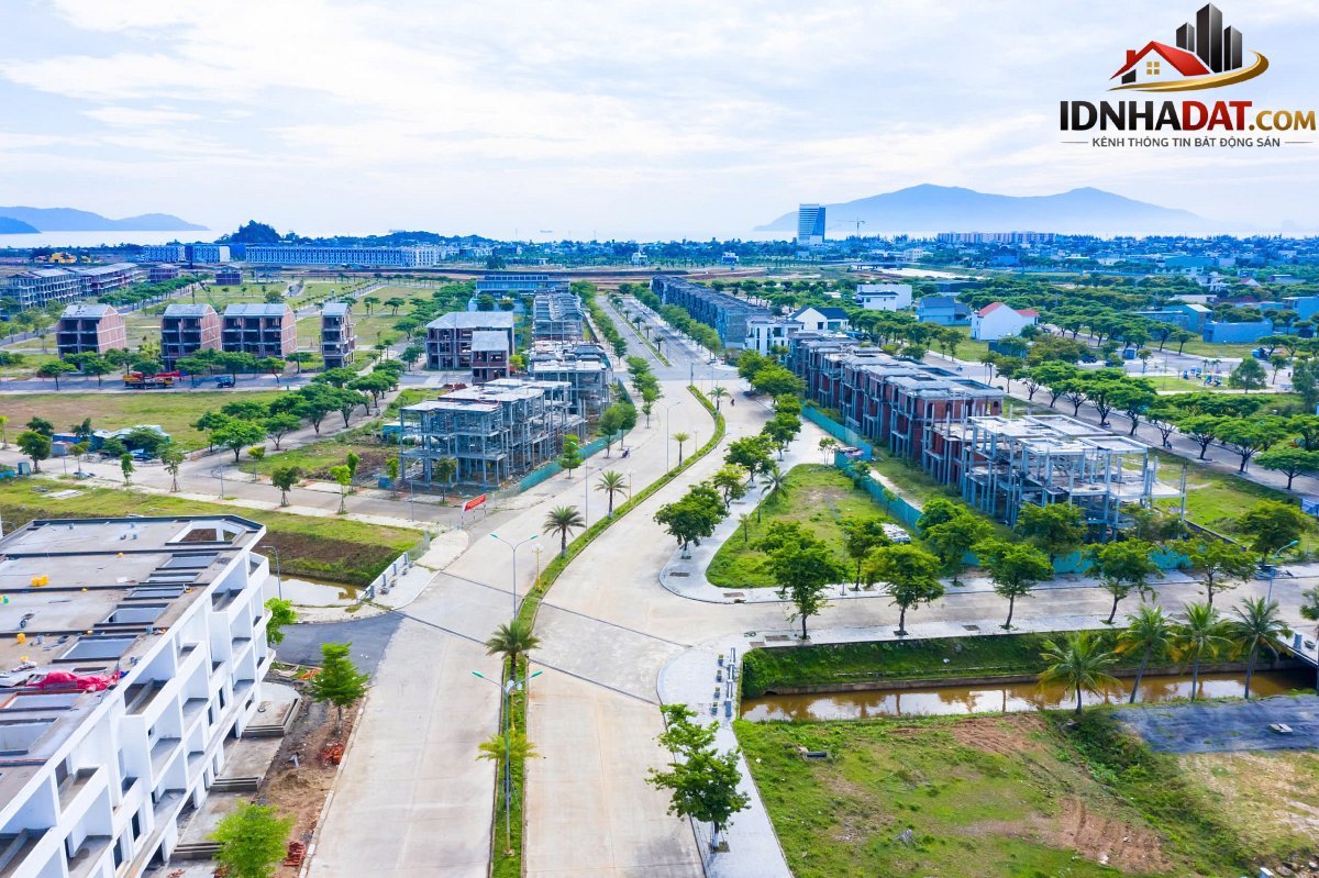 Bất động sản Đà Nẵng: "Rồng bay" nhờ cú hích kép từ Trung tâm Tài chính quốc tế và Khu thương mại tự do - Ảnh 1.