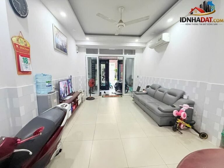 Bán nhà Phường Tân Kỳ Tân Quý Quận Tân Phú Thành Phố Hồ Chí Minh, giá 10.4 tỷ, diện tích 56 m²