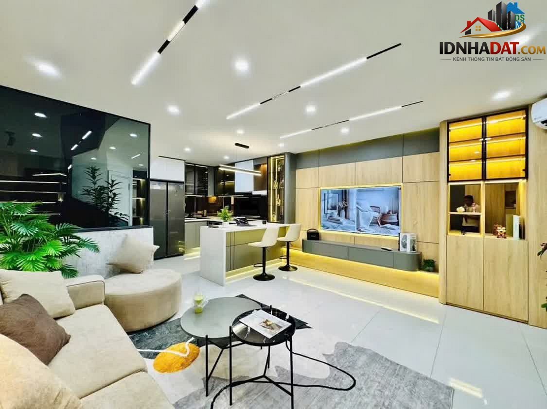 Bán nhà mặt phố Ngô Quyền Quận 5 Thành Phố Hồ Chí Minh, 85 m², 32 tỷ