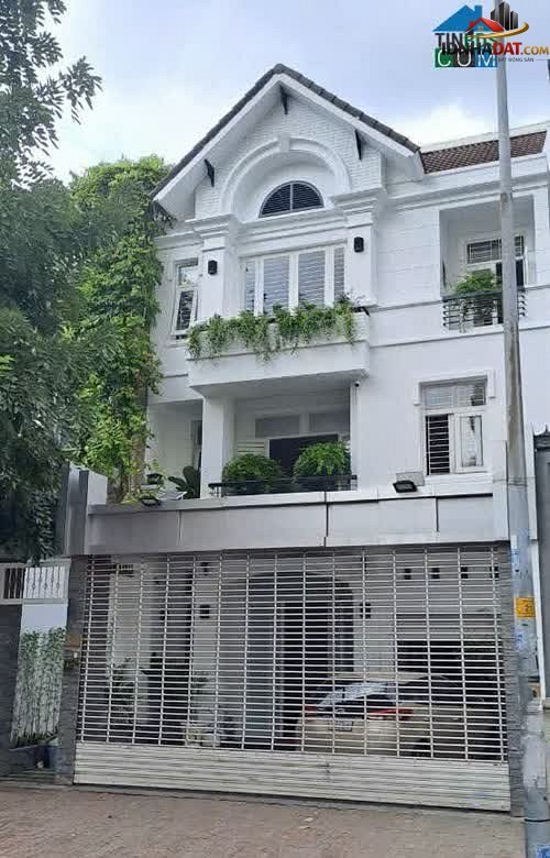 Bán nhà mặt phố Quận 7 Thành Phố Hồ Chí Minh, Diện Tích 192 m², Giá 27 Tỷ