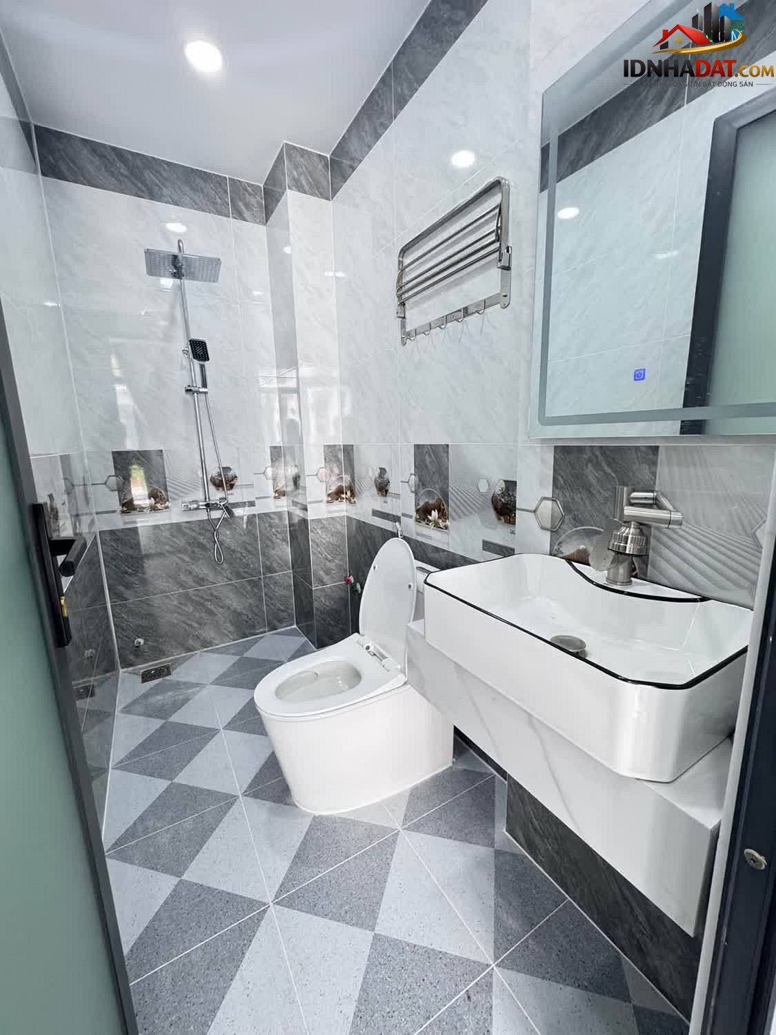 Bán nhà đất Đường Kinh Dương Vương – Phường cũ Bình Hưng Hòa B Quận Bình Tân – Thành phố Hồ Chí Minh 7.5 tỷ