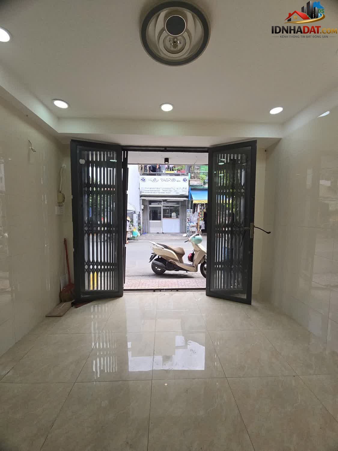 Bán nhà mặt phố Đường Phạm Văn Xảo – Phường … – Bán nhà mặt phố Quận Tân Phú – TP Hồ Chí Minh giá Dưới 3 tỷ