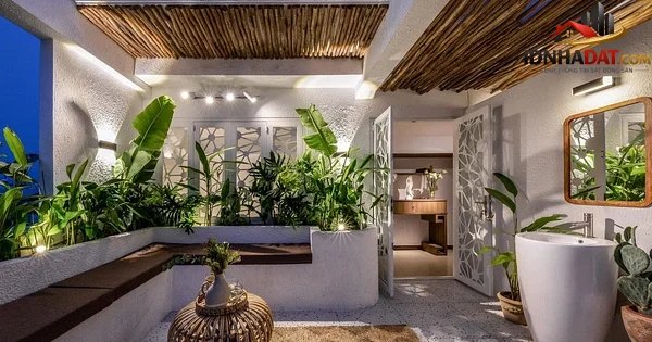 Khu Vườn Resort & Phòng Tắm ‘Nghìn Sao’ Giữa Lưng Chừng Trời Ở TP HCM