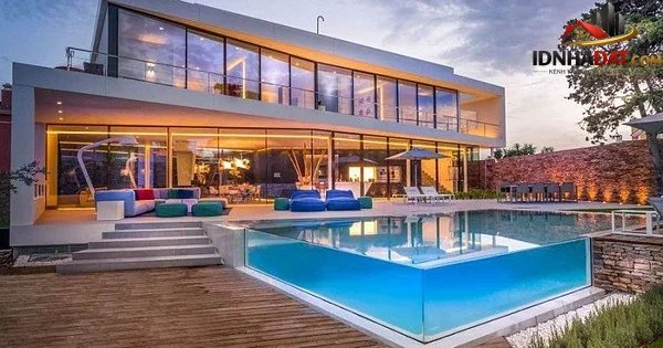 Biệt Thự Hiện Đại Có Bể Bơi: Giải Pháp Giảm Nhiệt Mùa Hè Cho Gia Đình