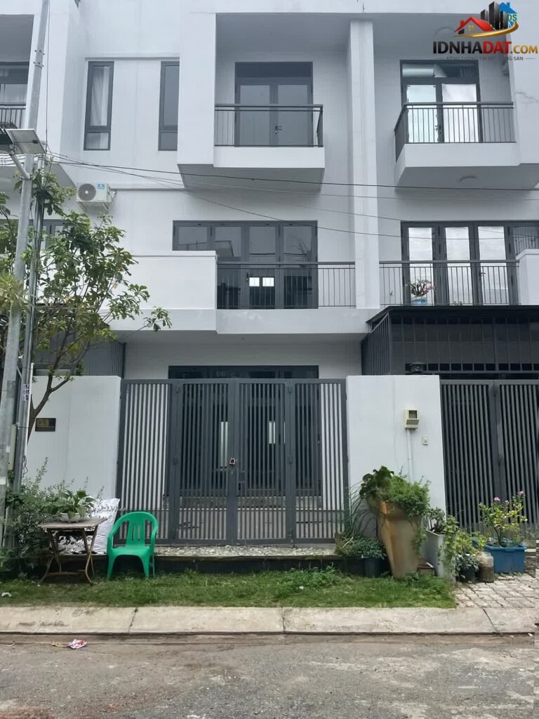 Bán nhà đất Đường Lê Văn Lương – Phường cũ Không xác định Quận Nhà Bè – Thành phố Hồ Chí Minh Diện tích 90 m² Giá 7.5 tỷ