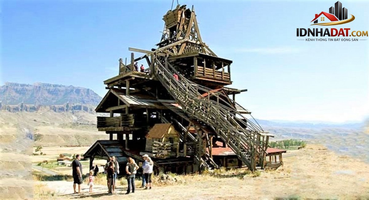 Những ngôi nhà có kiến trúc độc đáo ở Việt Nam và thế giới - Ảnh 4.