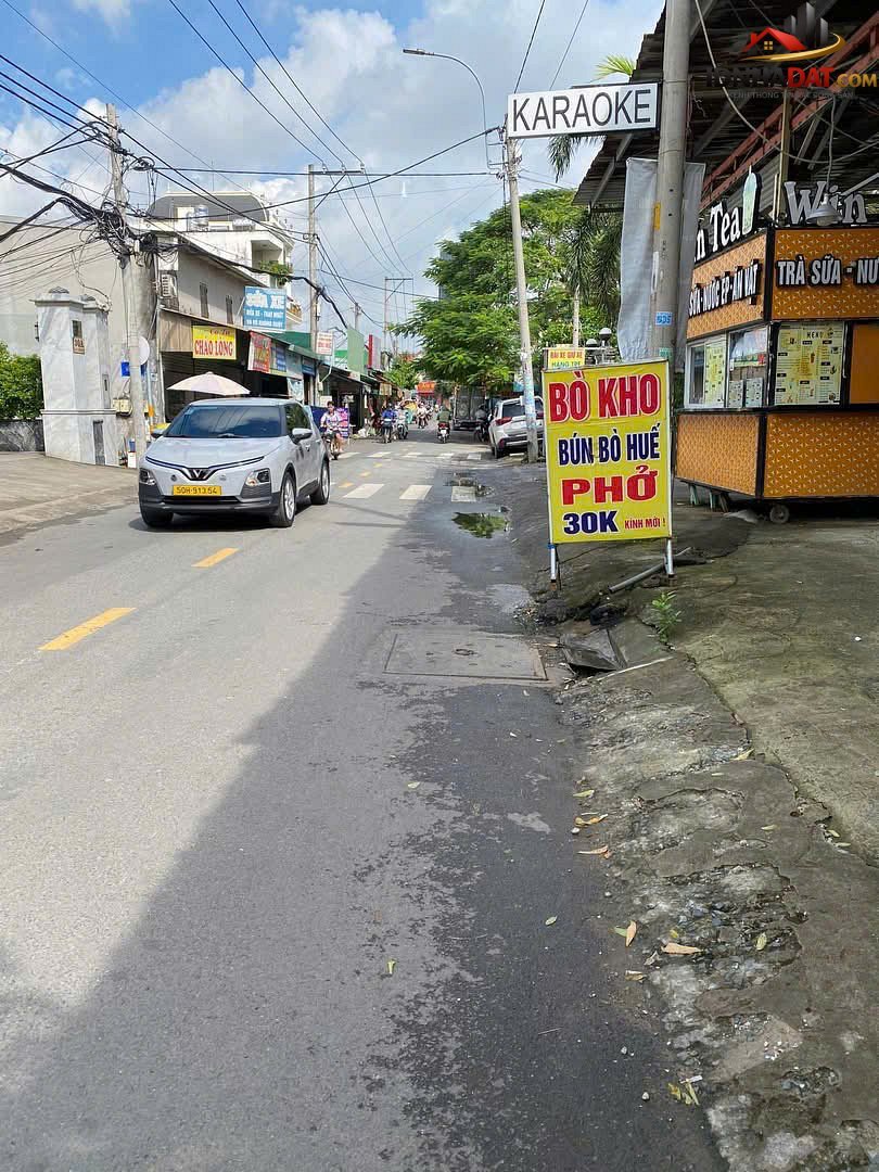 Nhà mặt tiền đường Hàng Tre – Phường cũ Long Thạnh Mỹ Quận 9 – Phường mới Long Thạnh Mỹ – Thành phố Hồ Chí Minh DT 126m2 giá 11.5 tỷ