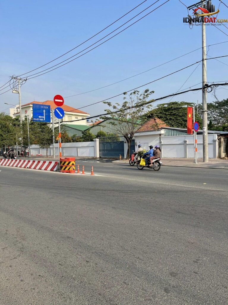Bán nhà xưởng mặt tiền đường Huỳnh Tấn Phát Xã Phú Xuân Huyện Nhà Bè Thành Phố Hồ Chí Minh – 6125m2 – 230 tỷ