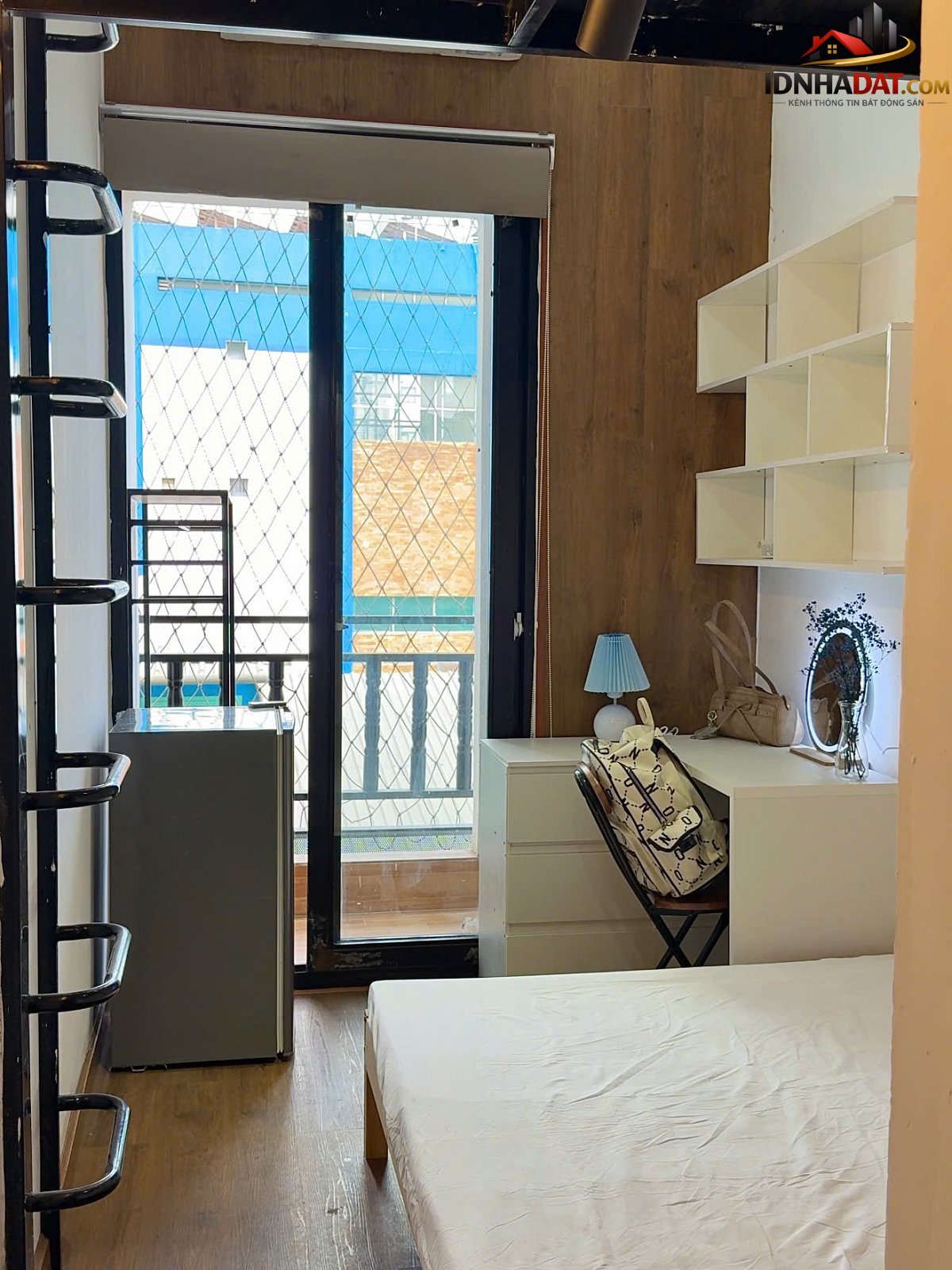 Căn hộ full tiện ích hẻm 212b nguyễn trãi, quận 1 Bán nhà đất Đường Nguyễn Trãi – Phường cũ Nguyễn Cư Trinh – Quận 1 – Thành phố Hồ Chí Minh 20m2 4 triệu