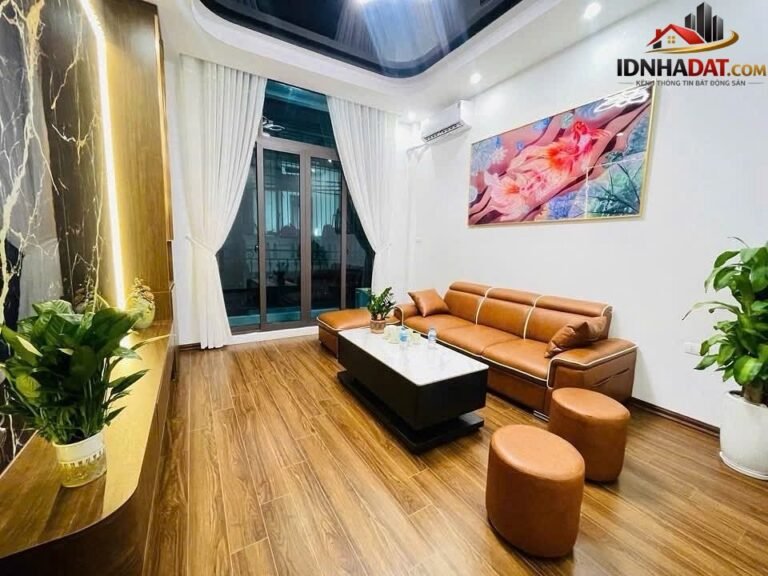 Bán nhà Phường Kim Liên Quận Đống Đa Thành Phố Hà Nội 48m2, ô tô đỗ cửa, full nội thất, giá 15 tỷ