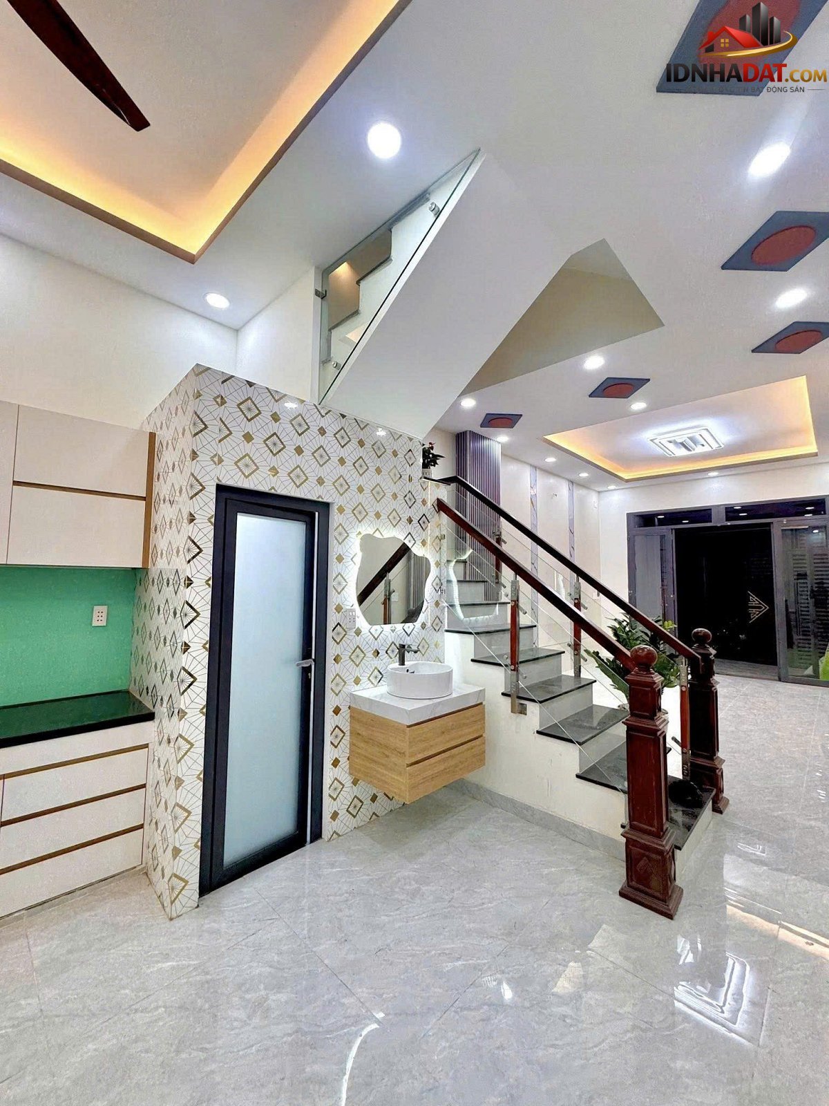 Nhà mới 4 tầng 4.3x14m hxh phạm thế hiển p3q8. giá: 8.9 tỷ Bán nhà đất Đường Phạm Thế Hiển – Phường cũ 3 Quận 8 – Phường mới 3 – Thành phố Hồ Chí Minh
