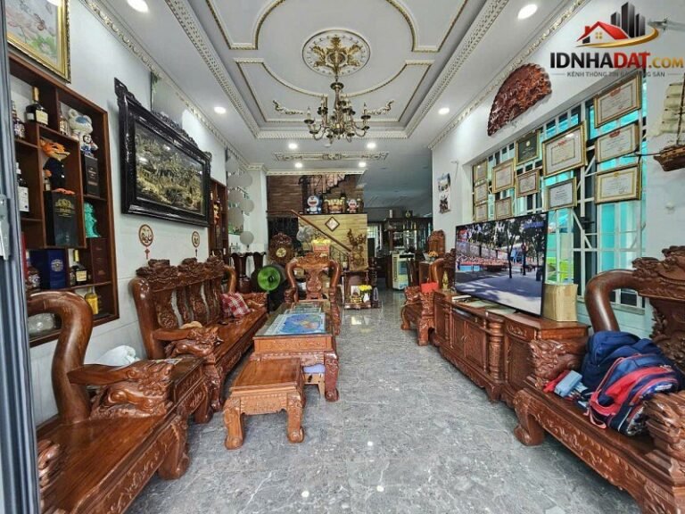 Bán biệt thự Phước Long B Quận Thủ Đức Thành Phố Hồ Chí Minh diện tích 160m2 giá 19.5 tỷ
